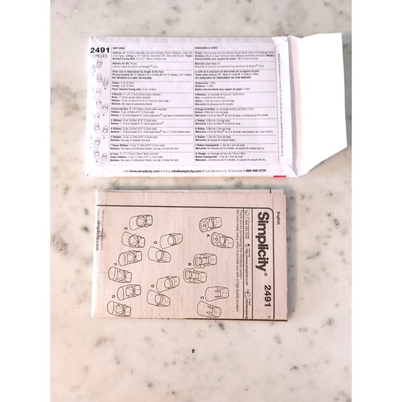 Simplicity 2491 Baby Shoe Booties XS-S-M-L Sewing Pattern UNCUT Baby Shower gift - Picture 2 of 2